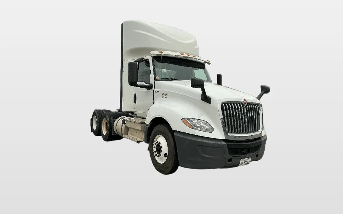 2020 International LT — photo 1