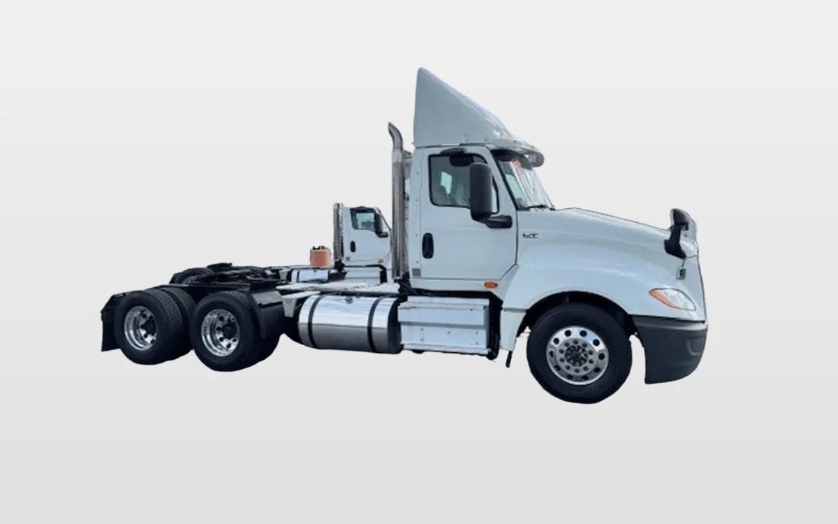 2018 International LT — photo 1