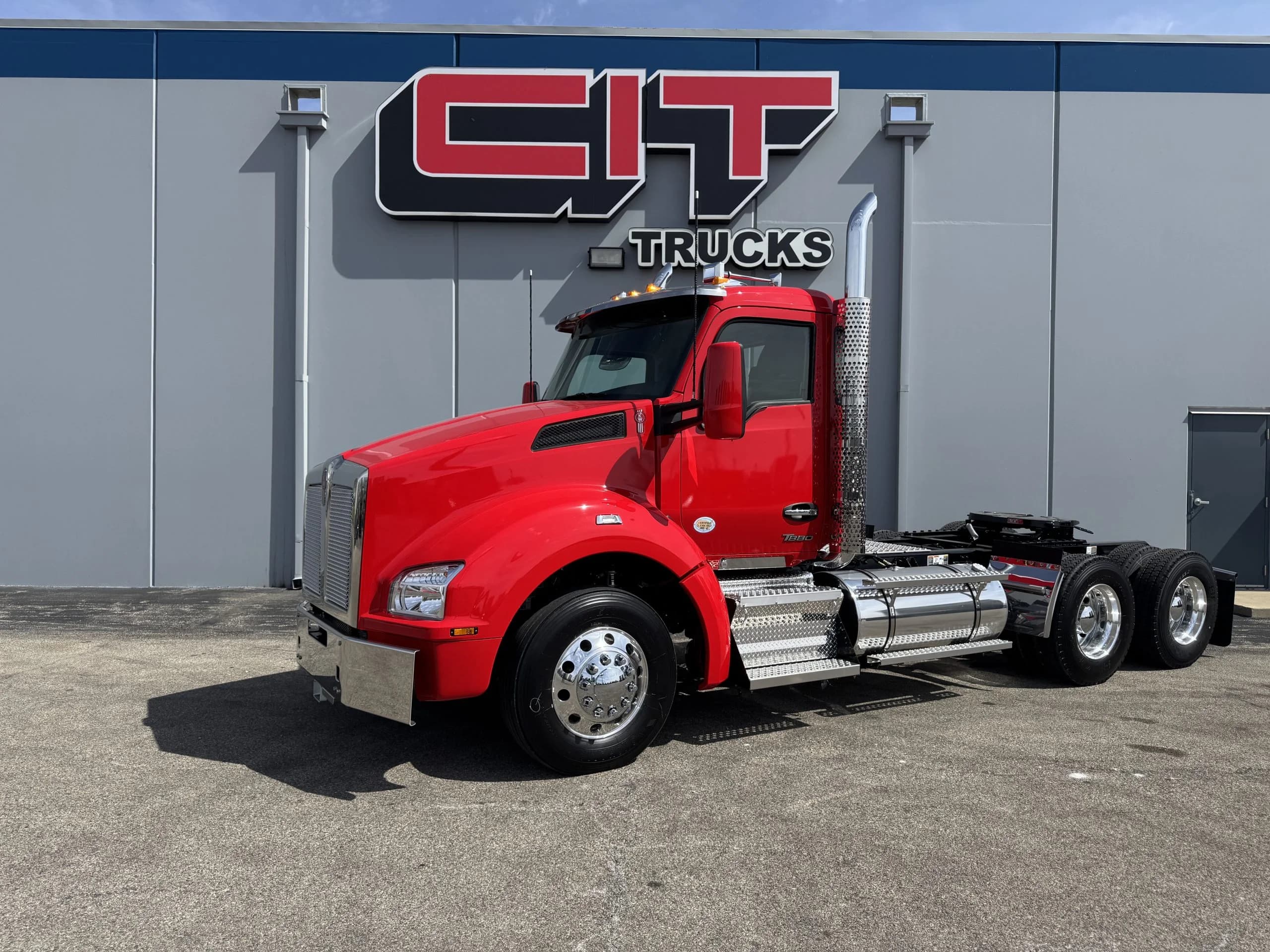 2027 Kenworth T880