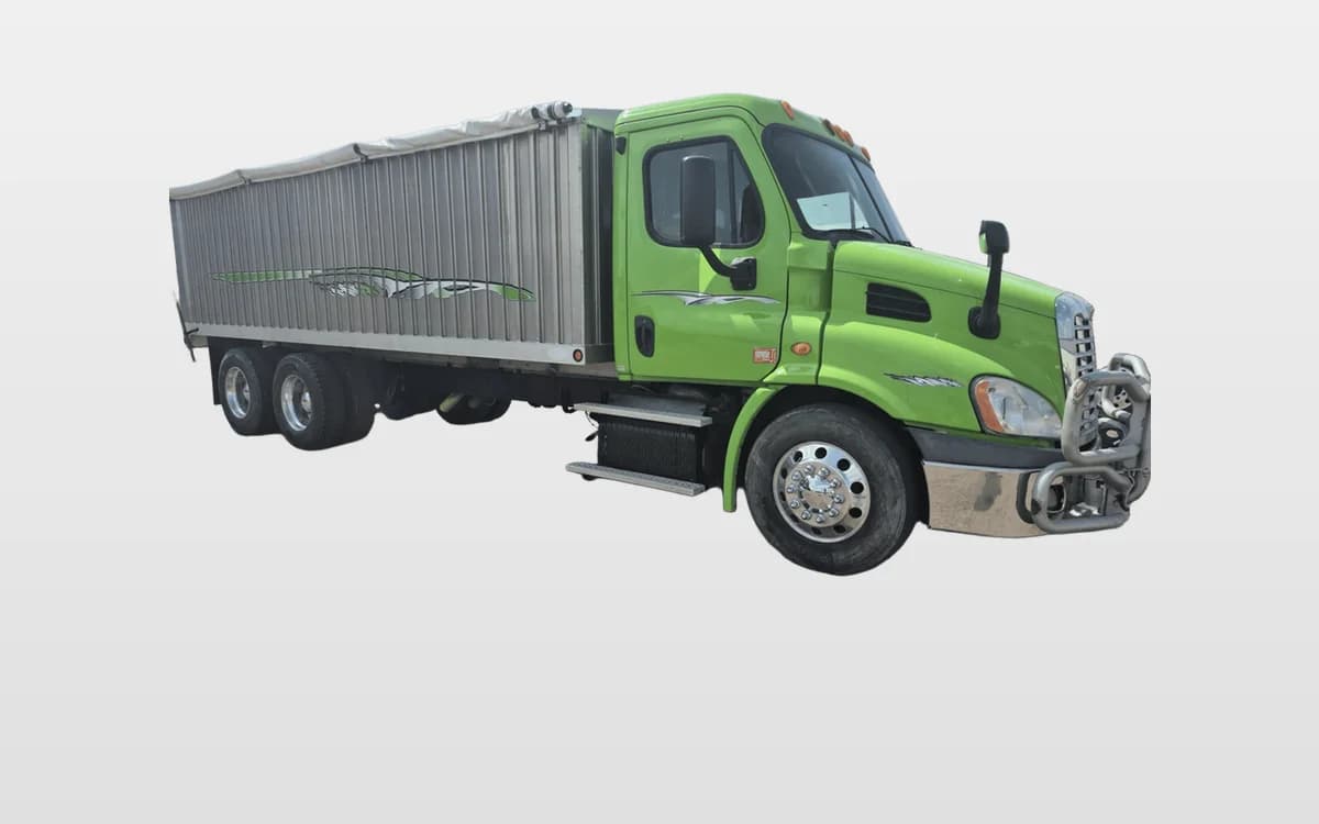 2013 Freightliner Cascadia — photo 1