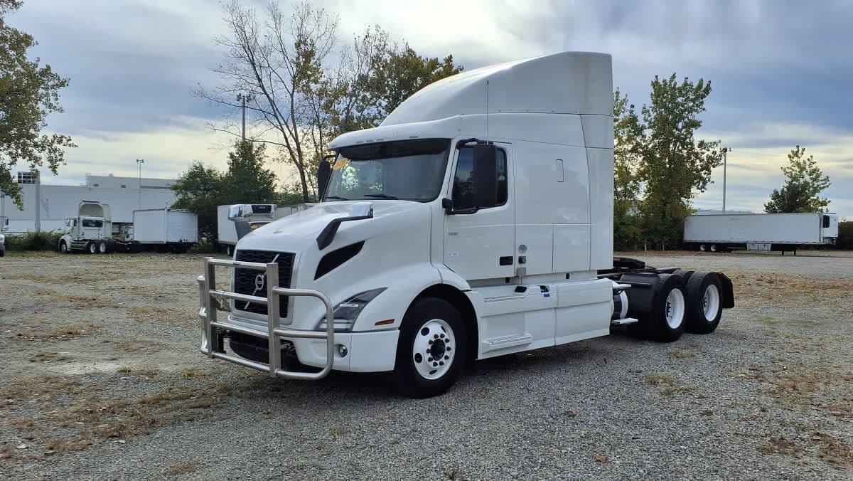 2020 Volvo VNR 640