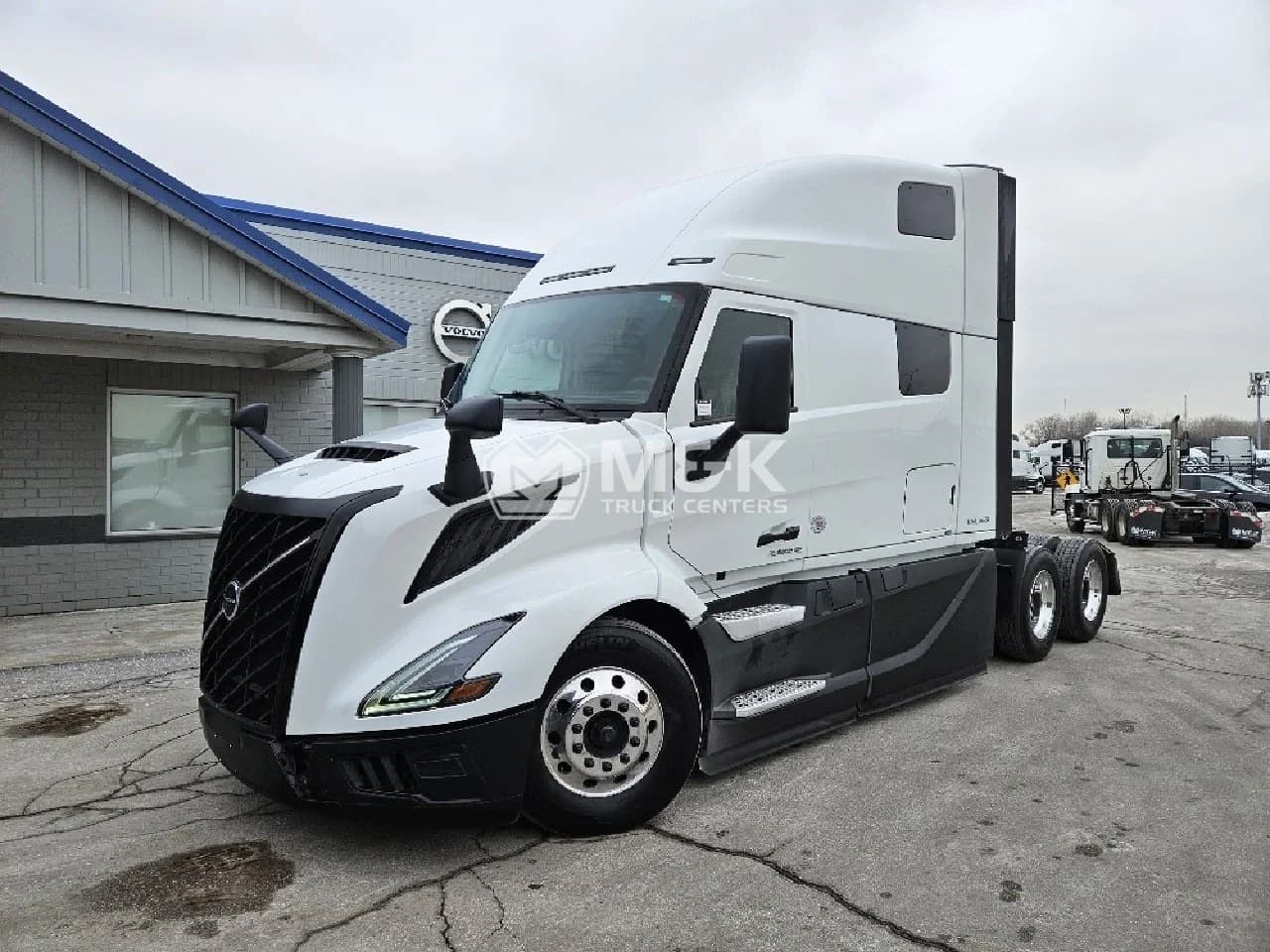 2025 Volvo VNL 860