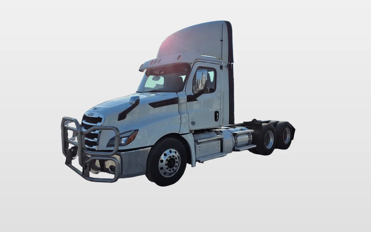 2020 Freightliner Cascadia — photo 1