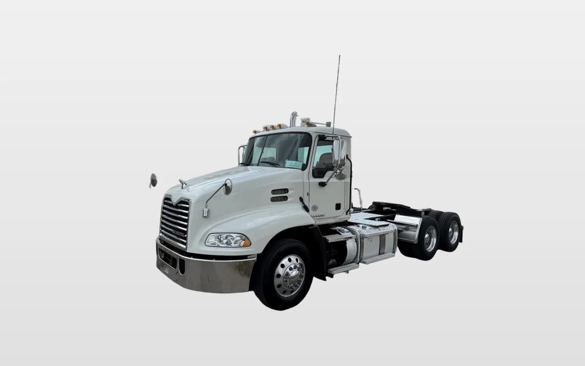 2018 Mack CXU613 — photo 1