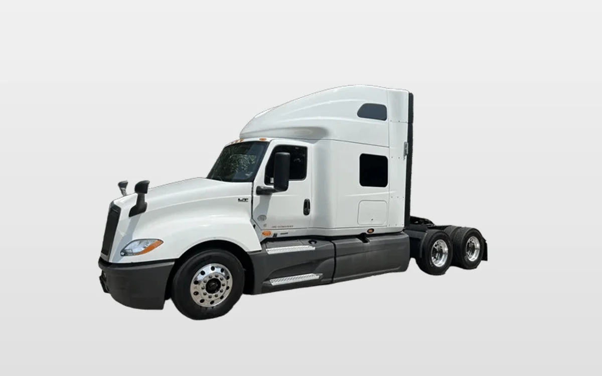 2021 International LT — photo 1