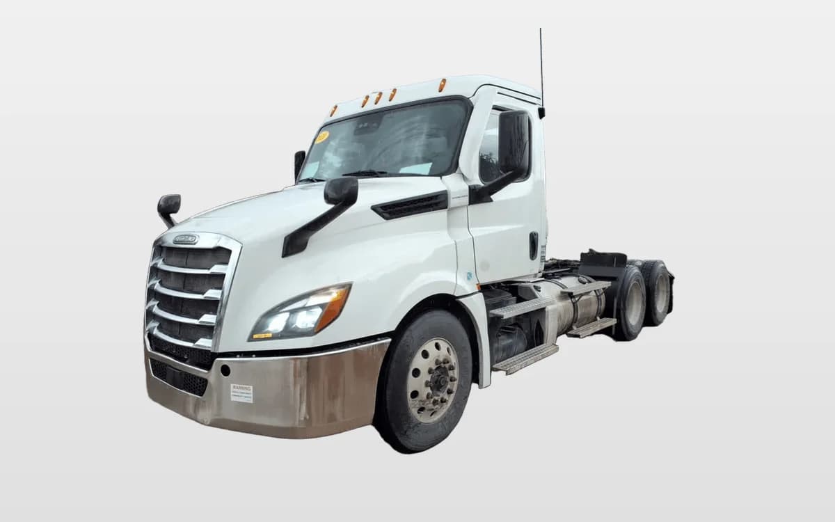 2021 Freightliner Cascadia — photo 1