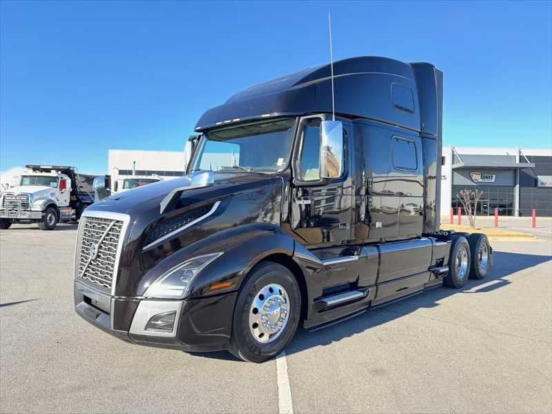 2023 Volvo VNL 860