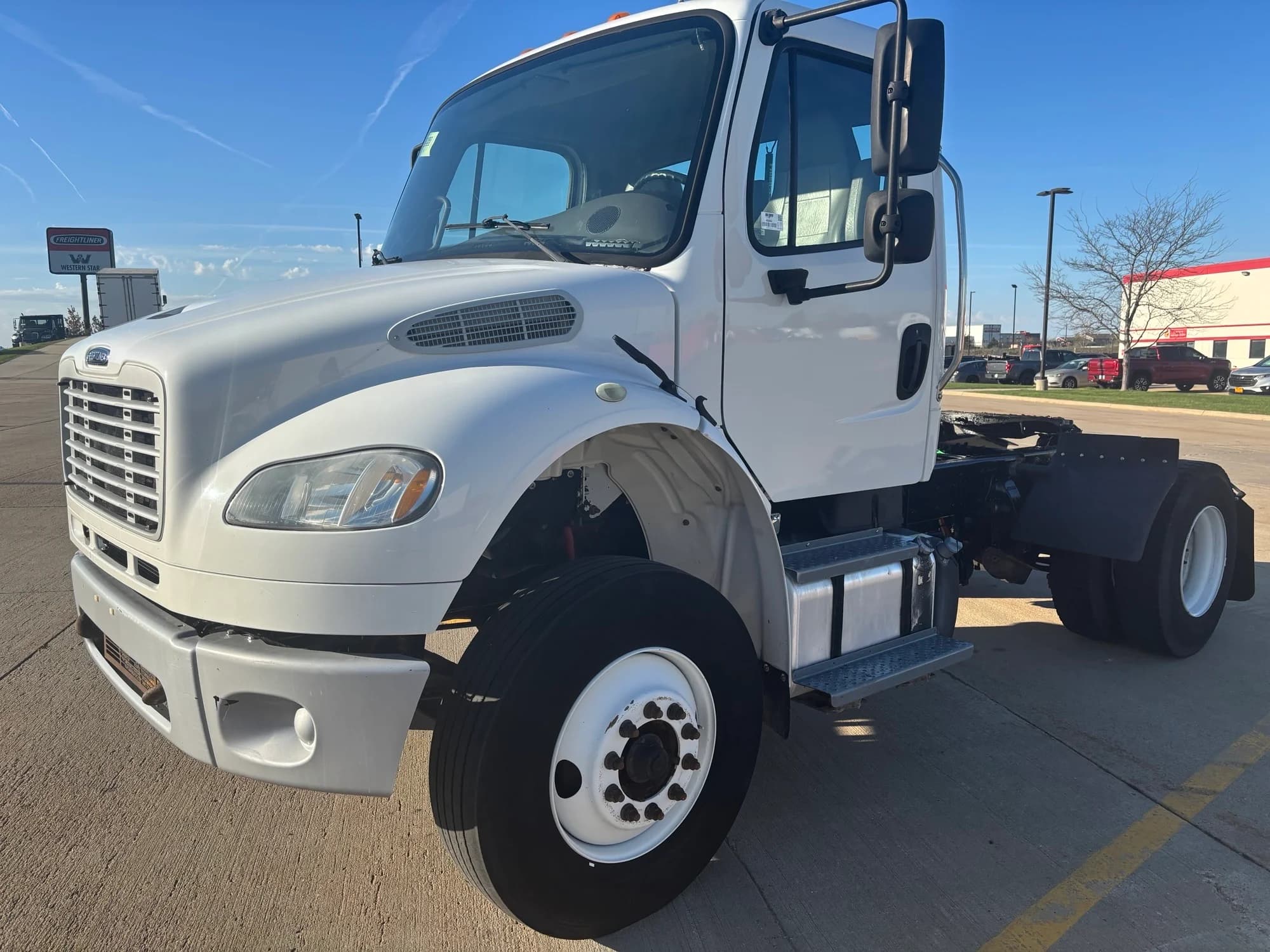 2017 Freightliner M2 106