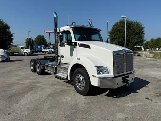 2026 Kenworth T880