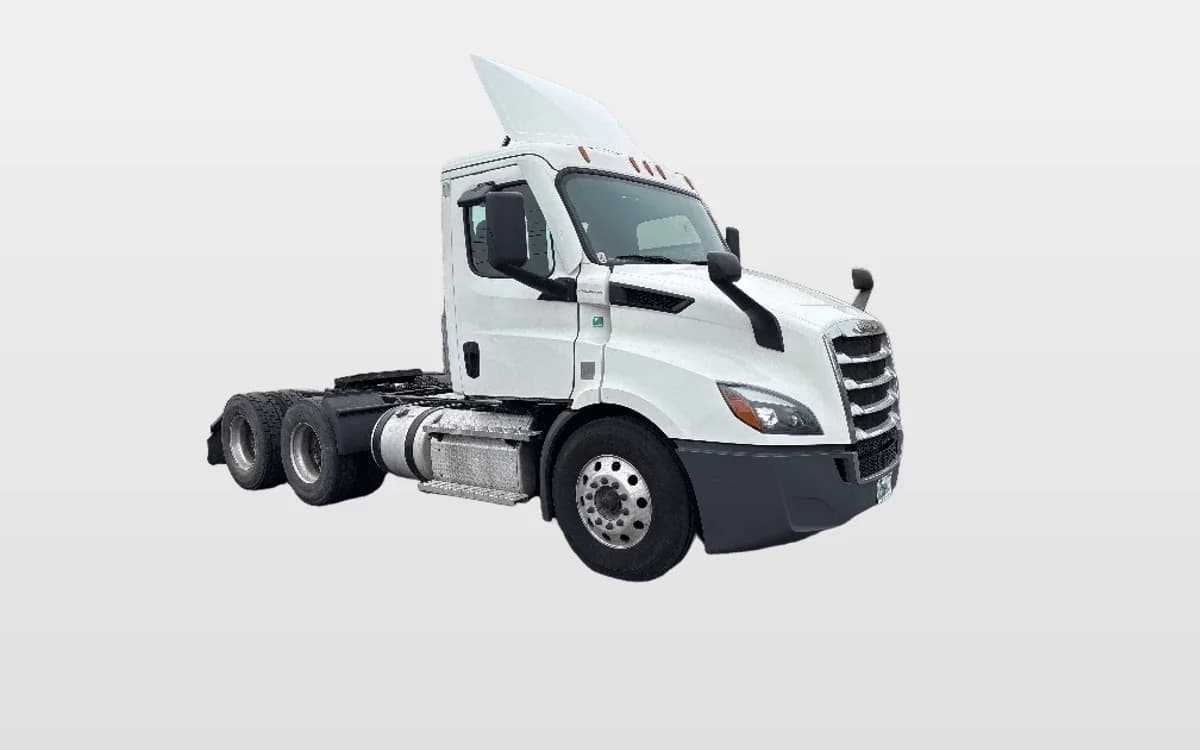 2020 Freightliner Cascadia — photo 1