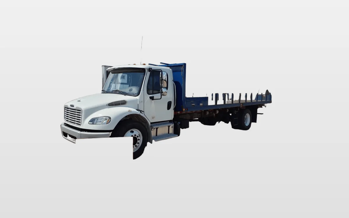 2015 Freightliner M2 106 — photo 1