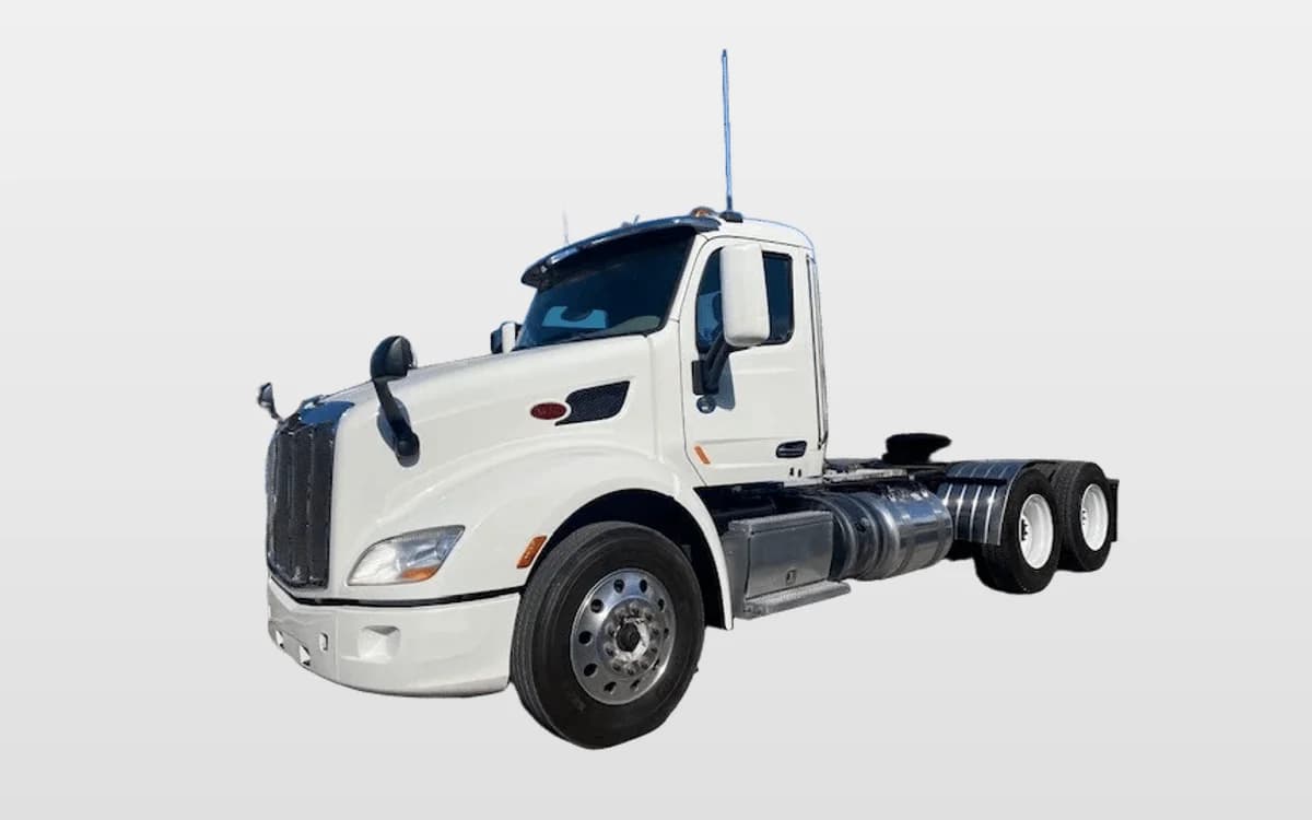 2020 Peterbilt 579 — photo 1