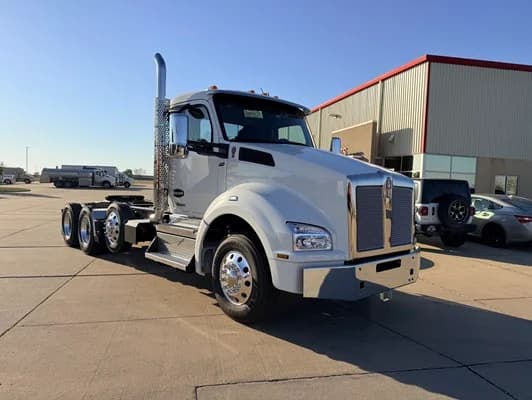 2026 Kenworth T880
