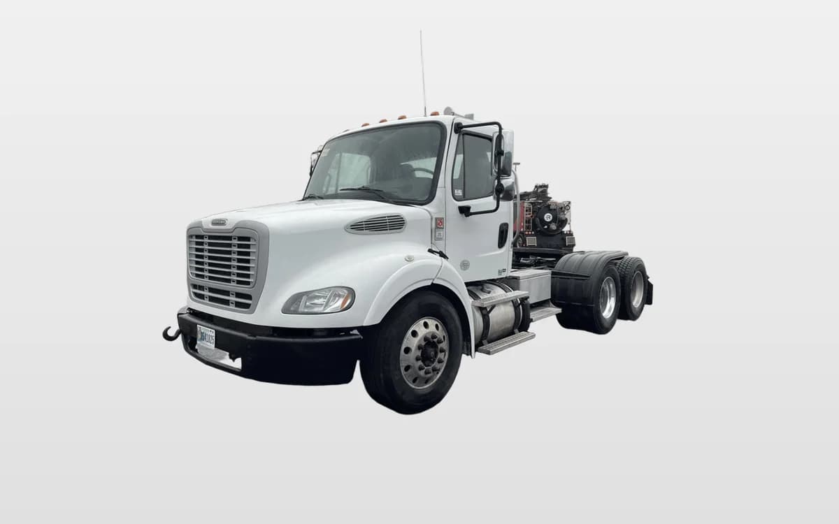 2018 Freightliner M2 112 — photo 1