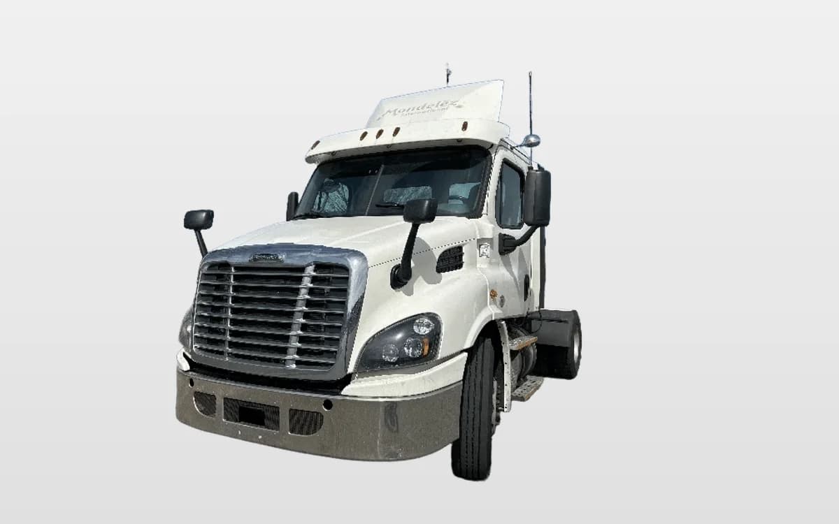 2017 Freightliner Cascadia — photo 1