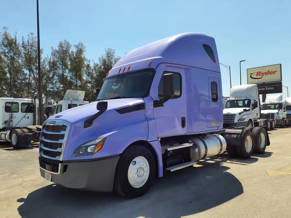 2023 Freightliner Cascadia