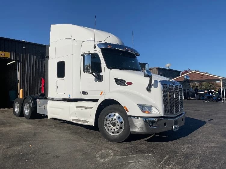 2020 Peterbilt 579
