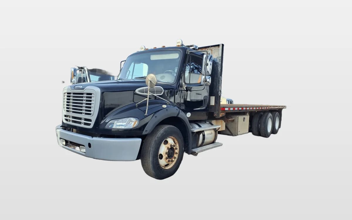 2015 Freightliner M2 112 — photo 1