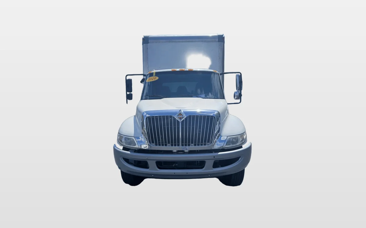 2019 International 4300 — photo 1