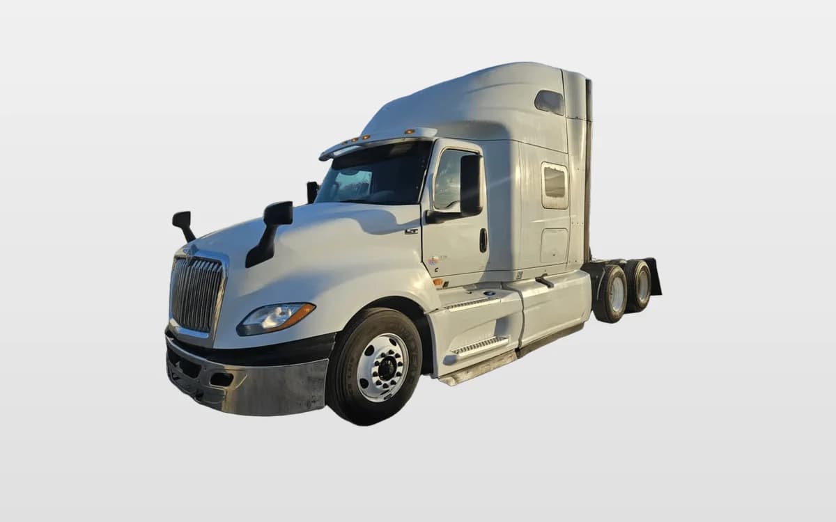 2020 International LT — photo 1