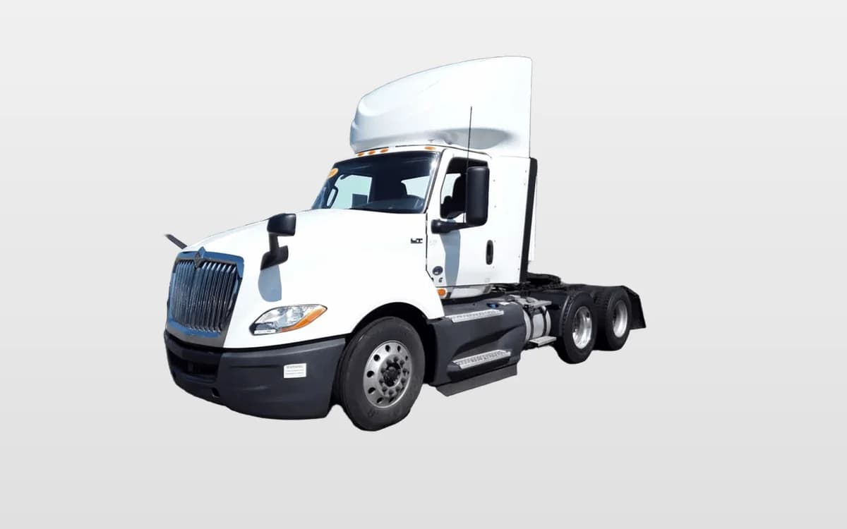 2020 International LT — photo 1