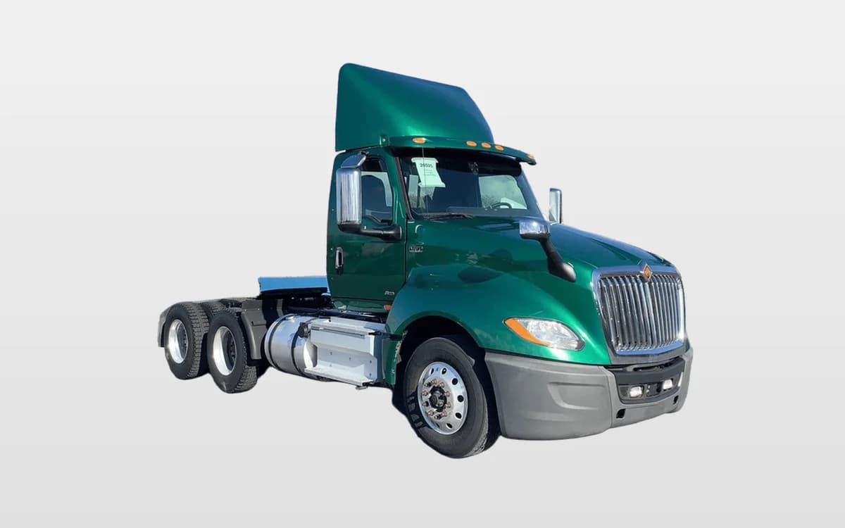 2020 International LT — photo 1