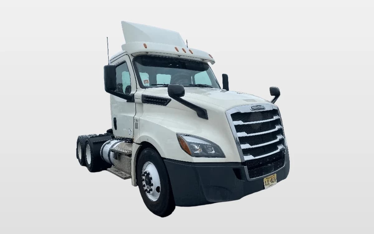2018 Freightliner Cascadia — photo 1