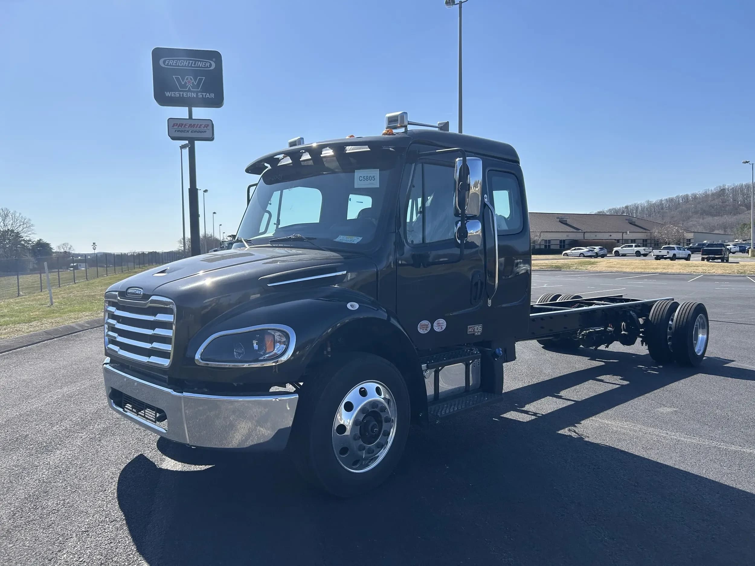 2025 Freightliner M2 106