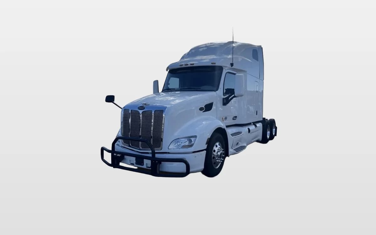 2022 Peterbilt 579 — photo 1