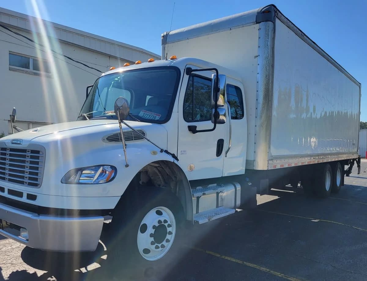 2019 Freightliner M2 106