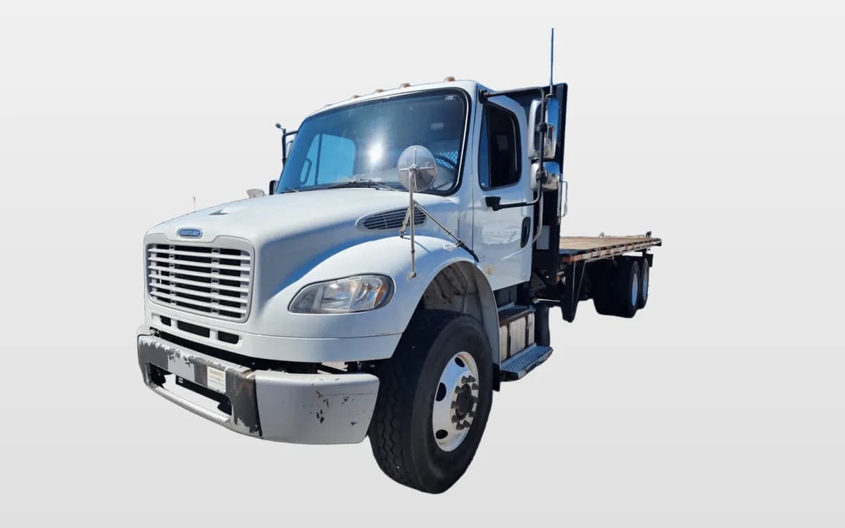 2017 Freightliner M2 106 — photo 1