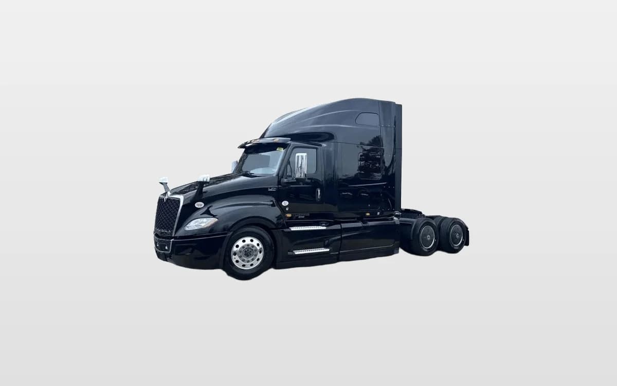 2026 International LT — photo 1