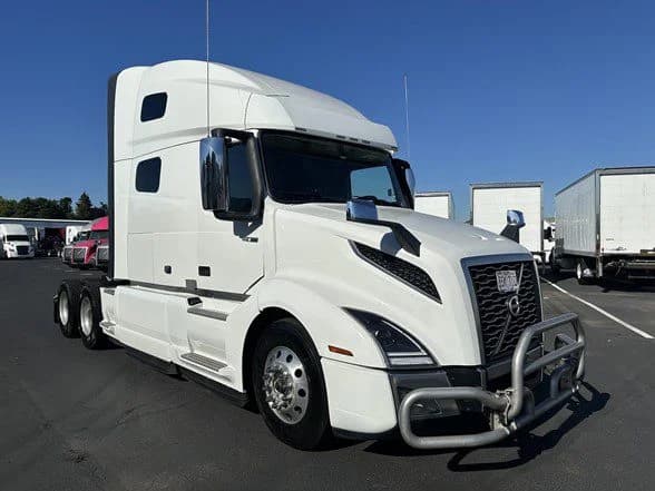 2023 Volvo VNL 760