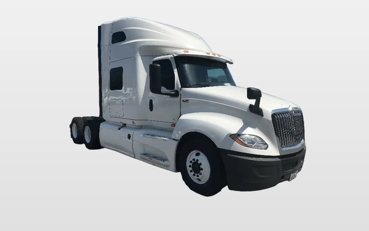 2020 International LT — photo 1