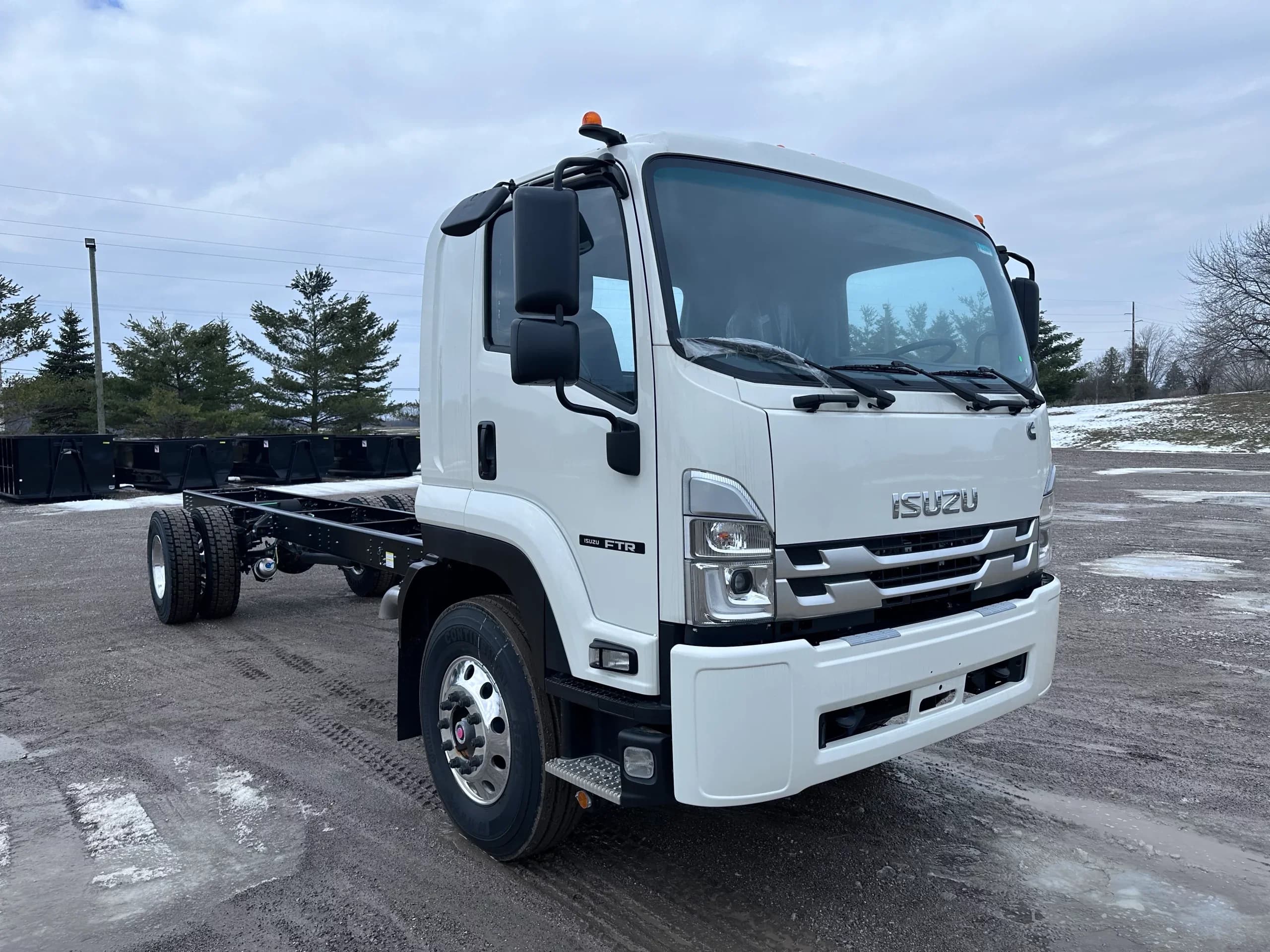 2025 Isuzu FTR
