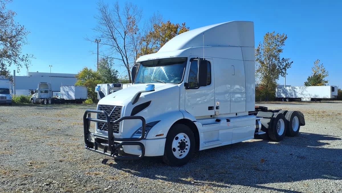 2020 Volvo VNR 640