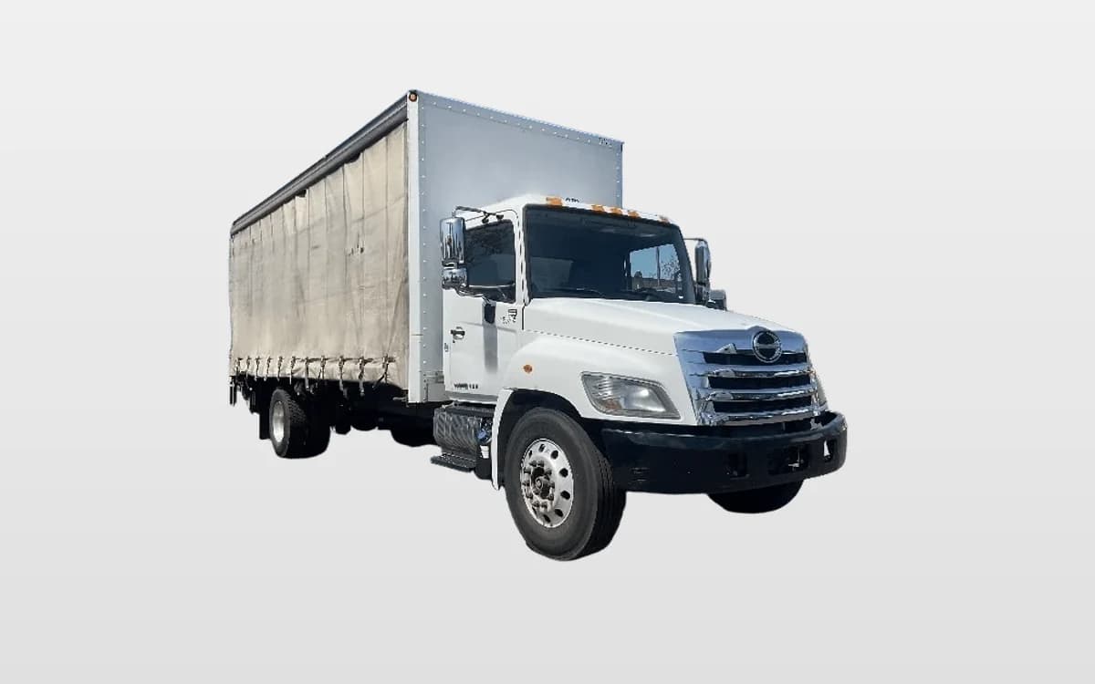 2018 Hino 338 — photo 1