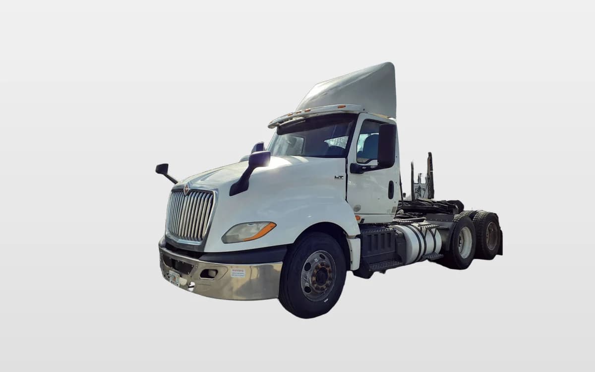 2018 International LT — photo 1