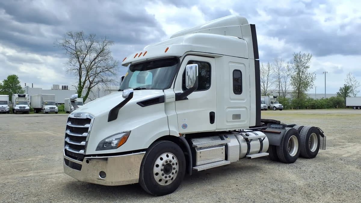 2020 Freightliner Cascadia