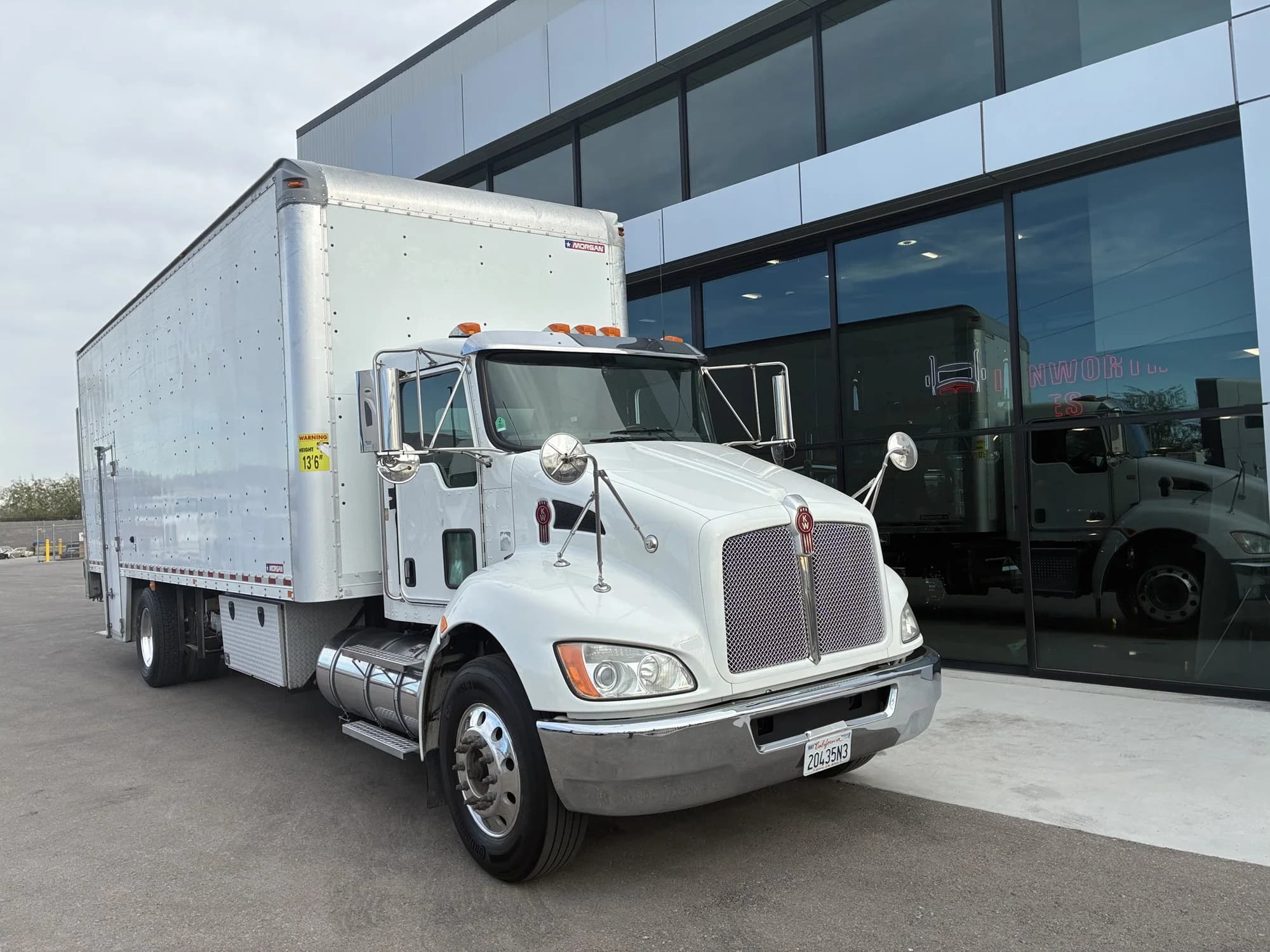 2018 Kenworth T270