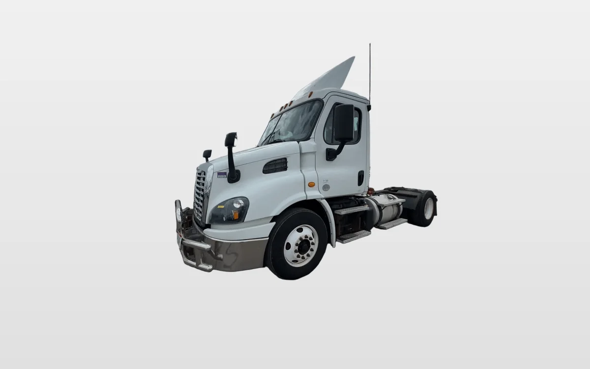 2017 Freightliner Cascadia — photo 1