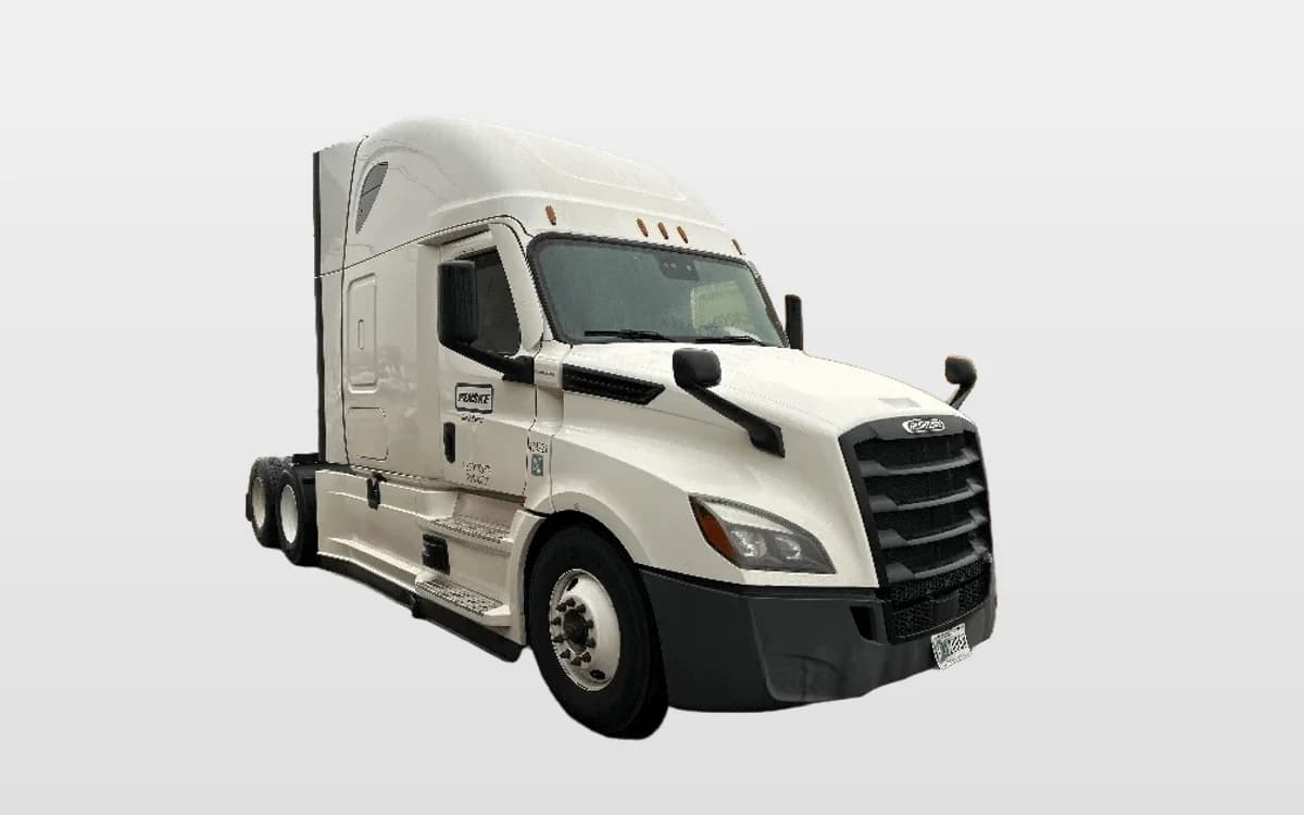 2022 Freightliner Cascadia — photo 1
