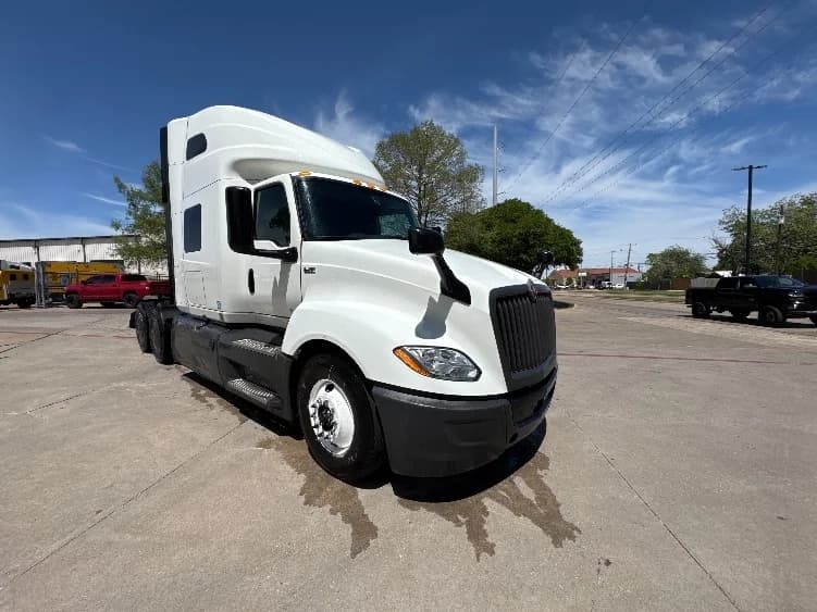 2023 International LT