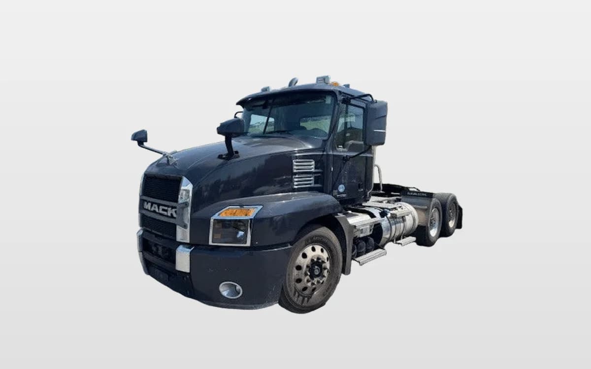 2020 Mack Anthem — photo 1