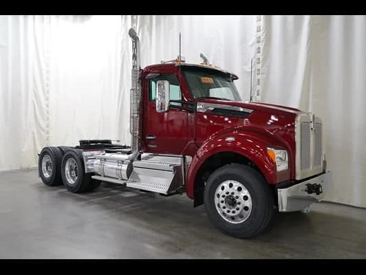 2026 Kenworth T880
