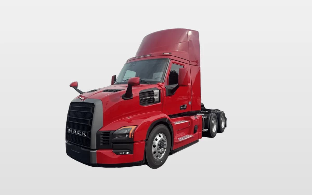 2026 Mack Pioneer — photo 1