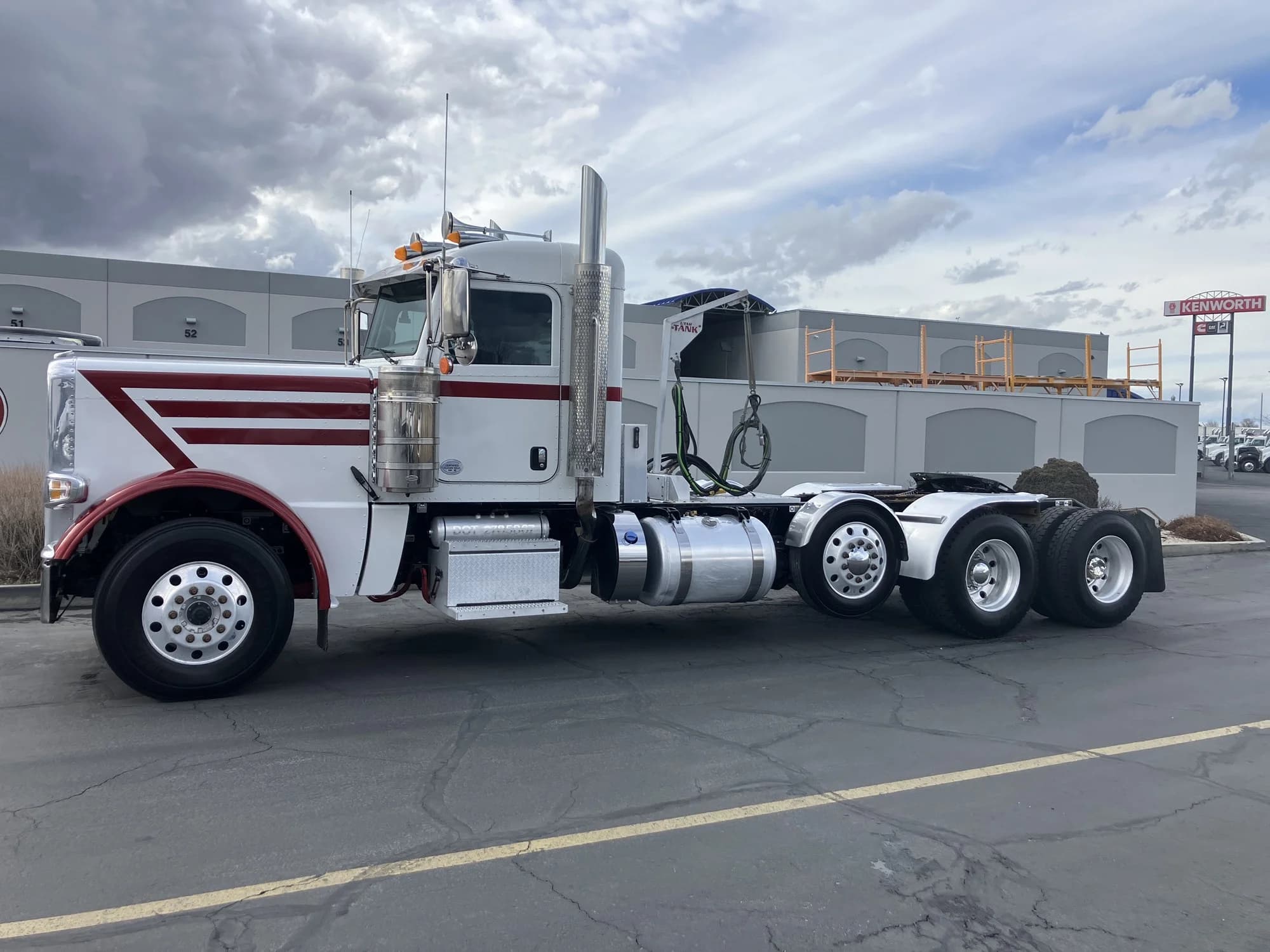 2021 Peterbilt 389
