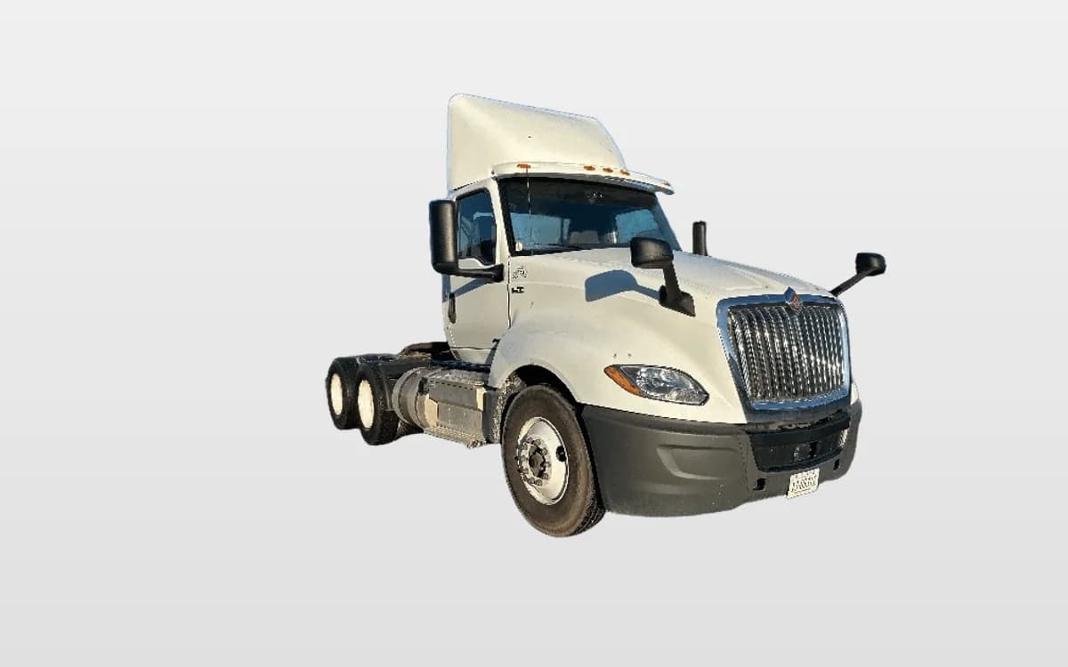 2019 International LT — photo 1