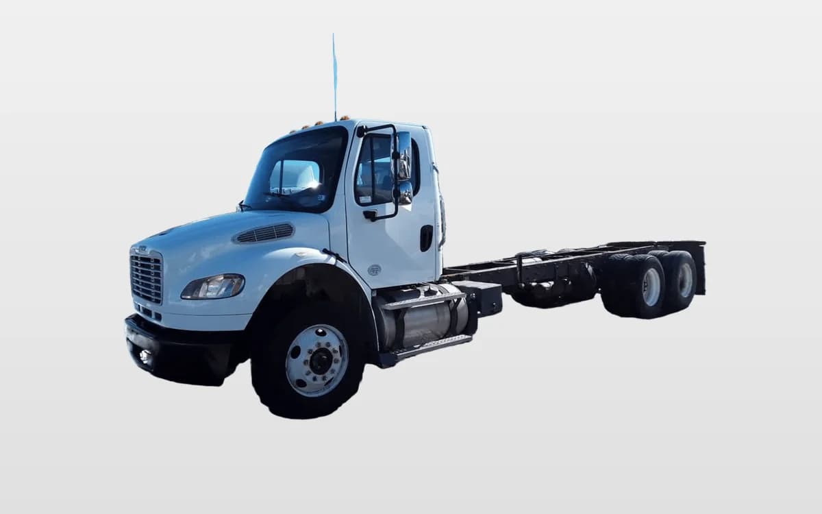 2019 Freightliner M2 106 — photo 1