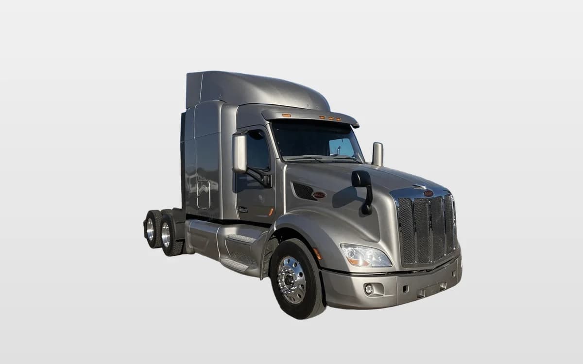 2022 Peterbilt 579 — photo 1